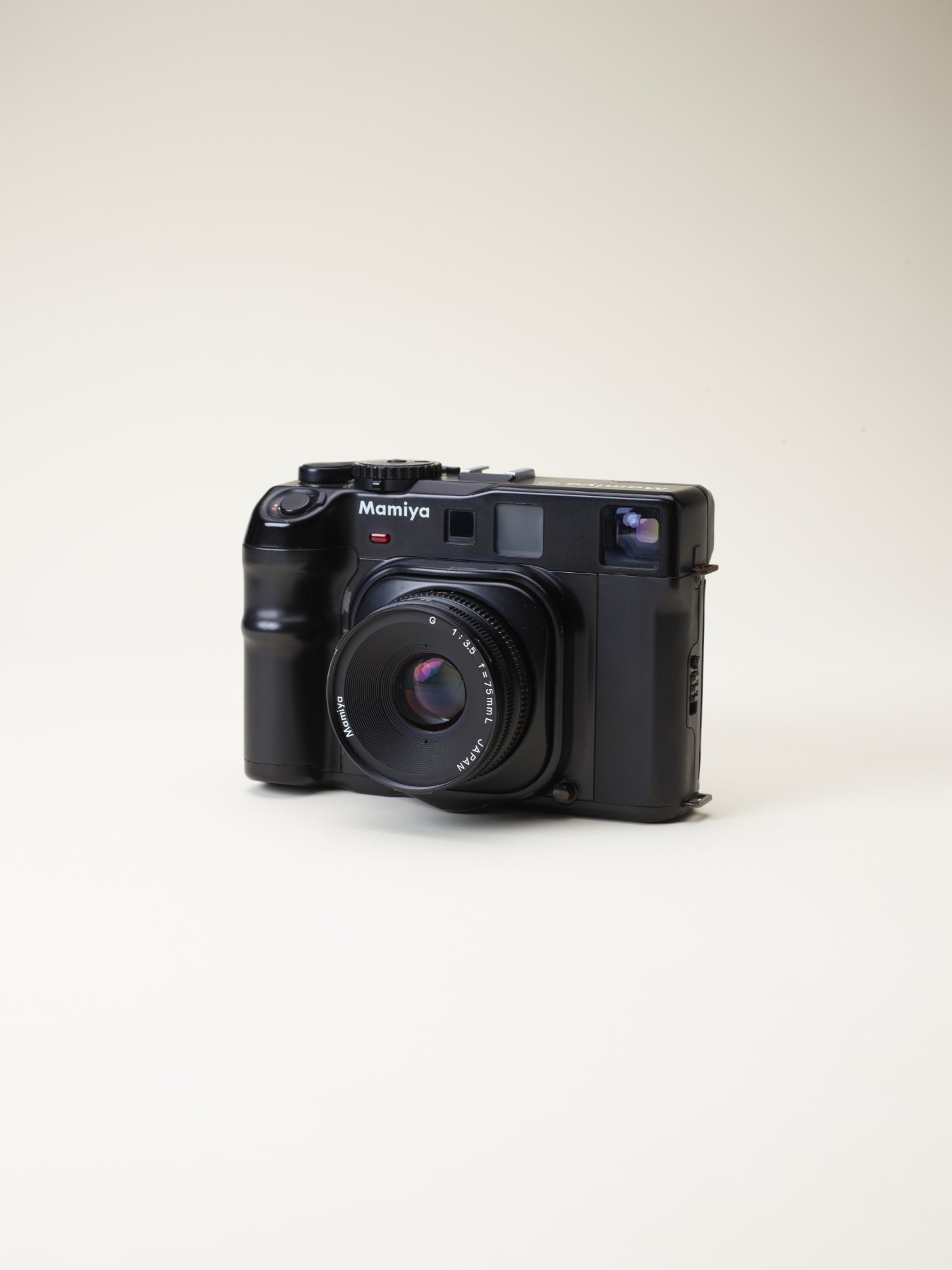 Mamiya 6 + Mamiya G 75mm f/3.5