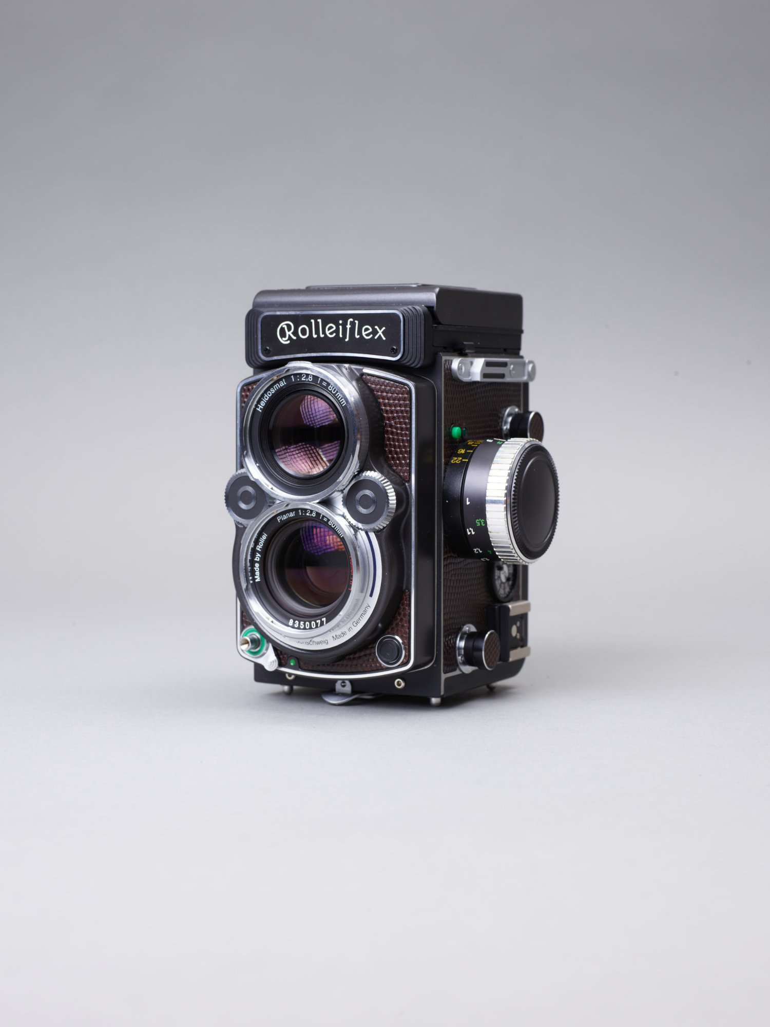 Rolleiflex 2.8 FX Planar 80mm f/2.8